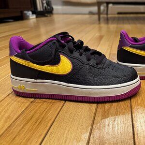 Nike Big Kids' Size 3.5Y